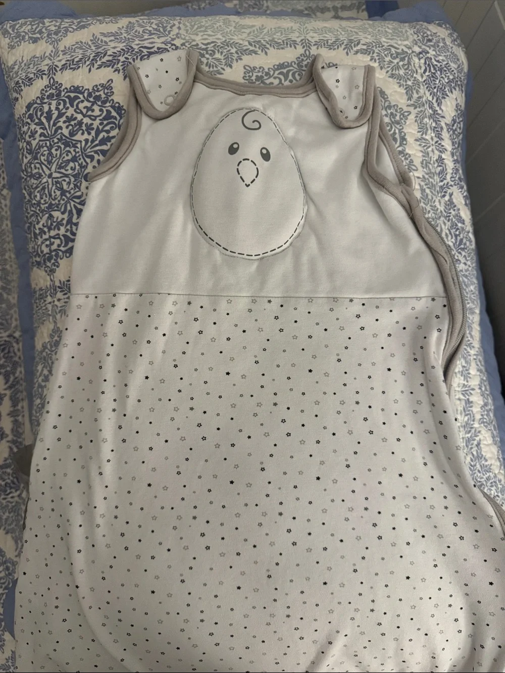 Nested Bean Light Gray and Cream Star Print Sleep Sack
